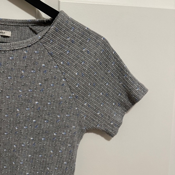American Eagle Outfitters Grey Floral Ribbed Crop Top T-shirt Size Medium - Picture 3 of 8